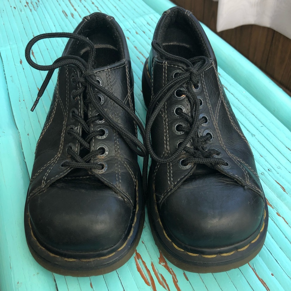 Womens size 7.
